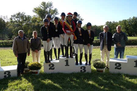 Die Titelträger bei den Badischen Meisterschaften in der Vielseitigkeit in Meißenheim. 