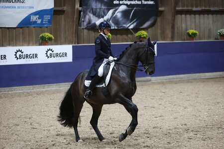 Die Galopppirouetten sind eine der Stärken von Hayley Beresford und Javino. Foto: Matthaes (Archiv)