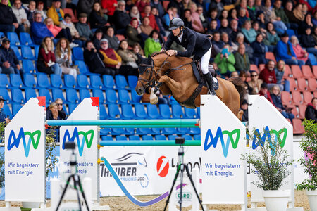 Richard Vogel siegt mit Cydello in der Badenia. | © Lafrentz