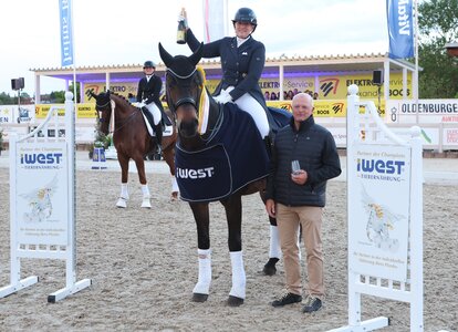 Tina von Briel heimste bei der ersten Qualifikation des IWEST Dressur Cups die volle Punktzahl ein. | © Roger Müller