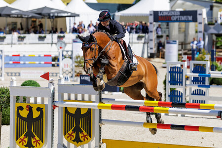 Lea Sophie Gut und Canturia sprangen im U25-Springpokal zu Platz zwei. | © Lafrentz