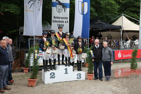Die Meister bei den Children und Junioren stehen fest.  | © Doris Matthaes 