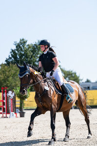 Sinja Holl und Coco Chanel führen im U16-Championat.  | © Claretta Lukas