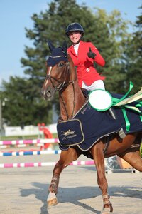 Daumen hoch auf der Ehrenrunde: Pia Luise Baur. | © Doris Matthaes