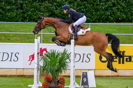 Mia-Sophie Hauß zeigte bei ihrer Meisterschaftspremiere schon zwei gute Runden. | © Equitaris