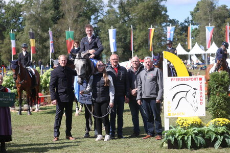 Fabio Nicolosi und Hotspot siegen im Finale. | © D. Matthaes