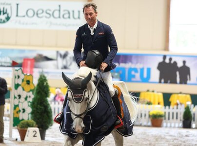 Allen Grund zum Strahlen: Hansi Dreher siegt zum zweiten Mal an diesem Wochenende. | © Roger Müller