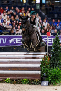 Jennifer Kühnle sicherte sich den Sieg im Stuttgarter Indoor Derby 2024. | © Lafrentz