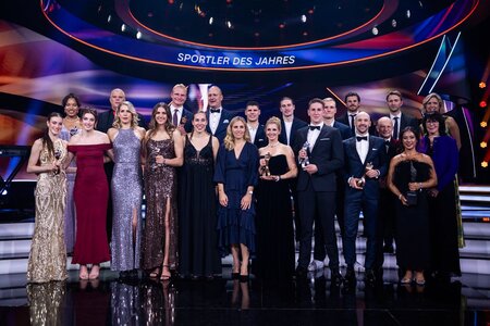 Die besten Sportler des Jahres - und Jessica von Bredow-Werndl mittendrin. Die besten Sportler des Jahres - und Jessica von Bredow-Werndl mittendrin.