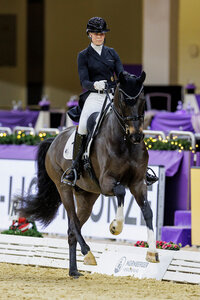 Juliane Brunkhorst setzte sich heute mit DSP Diamante Negro im Nürnberger Burgpokal durch. | © Lafrentz Juliane Brunkhorst setzte sich heute mit DSP Diamante Negro im Nürnberger Burgpokal durch. | © Lafrentz