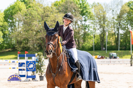 Hatte allen Grund zur Freude: Vroni Grüber mit Ulf.  | © Claretta Lukas | Bambifotografie