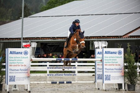 Lea Wiest siegt im Großen Preis von Leutkirch. | © Janina Sanwald