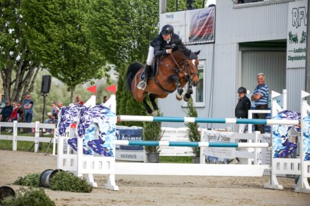Starteten vor wenigen Wochen in Leutkirch erstmals in der schweren Klasse: Benjamin Fischer und Nike Kikki. | © Janina Sanwald