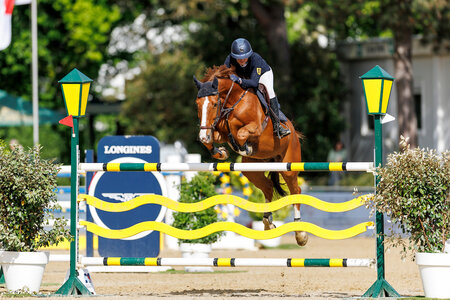 Elena-Malin Reitzner und ihr Cavallo konnten sich beim Mannheimer Maimarkt Turnier überraschen qualifizieren und nun erfolgreich beim Finale des U25 Springpokals im Rahmen des CHIO Aachen 2025 mitreiten. | © Lafrentz (Archiv)