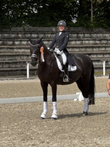 Julia Bögner siegte mit Quinn in der ersten S*-Dressur des Waiblinger Turniers. | © privat