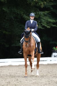 Teresa Hoffmeister und Don Clorentino des Paluds sicherten sich Gold bei den Jungen Reitern. | © D. Matthaes
