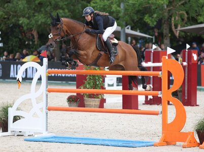 Mit Dressurblut in den Adern zum Sieg im Großen Preis der Immenhöfe: Toronto Raptor von Totilas unter Barbara Schnieper | © Roger Müller 