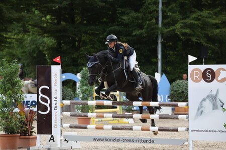 Luisa Roth zieht haushoch ins Finale des Pony Srping-Masters ein. | © D. Matthaes (Archiv)