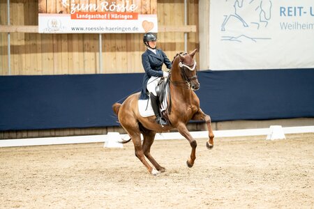 Anett Lempert in einer Bilderbuch-Pirouette | © Caroline G Fotografie