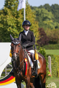 Die deutschen Meisterschaften brachten den jungen Talenten Erfahrung, Zusammenhalt und einiges an Freude. So auch bei Emilia Schlüsselburg und Crockett WZ. | © Rebecca Thamm