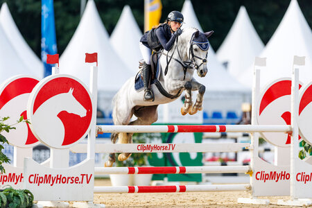 Luisa Sophie Roth und Little Laudatio JK konnten sich mit einem dritten Platz im Reitponyspringen zum Finale der Sechsjährigen qualifizieren. | © Lafrentz Luisa Sophie Roth und Little Laudatio JK konnten sich mit einem dritten Platz im Reitponyspringen zum Finale der Sechsjährigen qualifizieren. | © Lafrentz