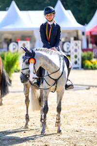 Luisa Sophie Roth und Little Laudatio JK springen zur Bronzemedaille der sechsjährigen Ponys. | © Equitaris Luisa Sophie Roth und Little Laudatio JK springen zur Bronzemedaille der sechsjährigen Ponys. | © Equitaris