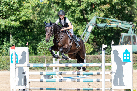 Mit großer Leichtigkeit direkt zum Sieg: Vroni Grüber und Dexter | © Claretta Lukas / Bambi-Fotografie