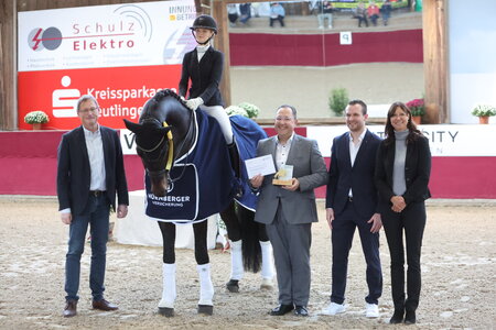 Allegra Hüttig und Impala VIP siegen im Finale des Nürnberger Burg-Pokals der Dressurjunioren. | © D. Matthaes