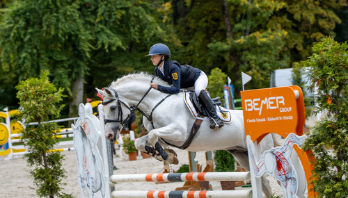 Lilu Grüber und Mr. Bubble springen im Stilspringen zu Platz zwei. | © Daniel Hasenkrug