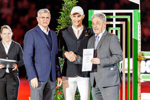 Der Mannheimer Reiterpräsident Peter Hofmann (r.) mit Richard Vogel und Bundestrainer Otto Becker | © Lafrentz
