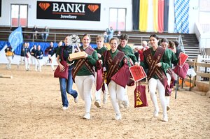 Die strahlenden Sieger des Mannschaftswettbewerbs | © Hubert Fischer