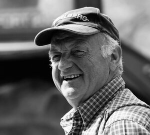 Georg Urban aus Schriesheim war ein zupackender Mensch | © pegasus-sticker-design