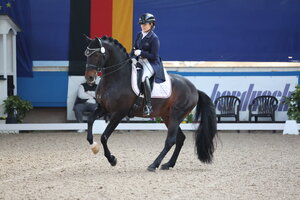 Katrin Burger und Napoleao sicherten sich ihren ersten gemeinsamen Dreisterne-S-Sieg. | © D. Matthaes