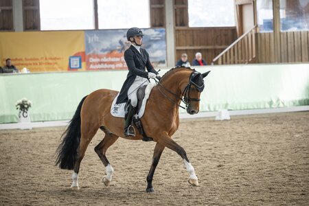 Nächster Drei-Sterne-Sieg für Annika "Bere" Dörr, diesmal auf ihrem Salitos | © www.taliaklefenz-fotografie.de