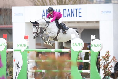 Tina Deuerer mit ihrer Stute Bibi Pennylyn | © privat