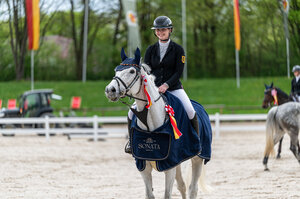 Erster gemeinsamer S-Sieg für Maxi Fimpel und Quiwi Carina B. | © Claretta Lukas