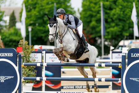 Lukas Weiler sichert sich auf Killian D Rang vier in der Finalqualifikation zum U25-Springpokal. | © Lafrentz