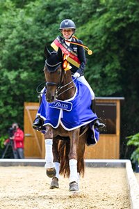 Clara Kohoutek sichert sich beim Preis der Besten Gold. | © Mirka Nilkens