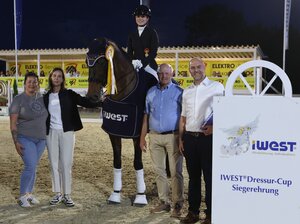 Jana Lang und Baron siegen auch bei der zweiten Qualifikation des iWEST Dressur Cups 2026 in Winterlingen. | © Roger Müller