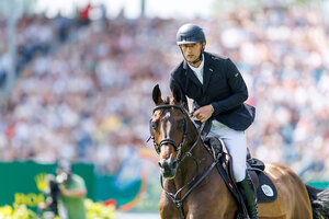 Ein besonders emotionaler Moment: Richard Vogel mit United Touch bei seinem Sieg im Großen Preis von Aachen | © Lafrentz