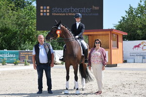 FBW Vjera und Nele Dobmann siegten in der Einlaufprüfung für das Goldene Band.  | © D. Matthaes