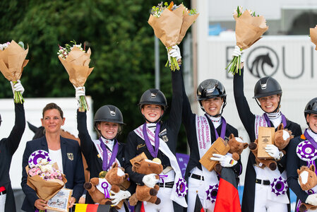 Clara Kohoutek hatte mit dem deutschen Team zum Auftakt der Europameisterschaften Gold gewonnen. | © FEI/Lukasz Kowalski