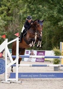 Mit Peppermint Blue brachte sich Luisa Roth im U16-Championat ebenfalls in Pole-Position. | © Isabelvk.fotografie