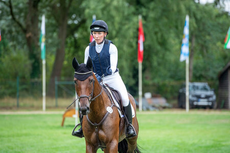 Liv Elin Gunzenhäuser und Odette platzieren sich im Finale der fünfjährigen Geländepferde. | © Equitaris
