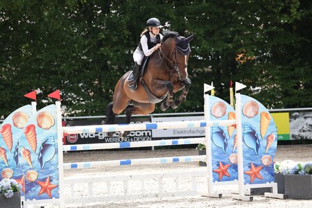 Vorbildlich: Emilia Schlüsselburg siegt auch in der Nürnberger Burg Pokal-Qualifikation von Böblingen | © D. Matthaes