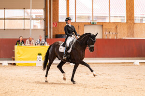 Leonie Moll sicherte sich in der Amateur-S-Dressur einen Doppelsieg. | © Bambi Fotografie