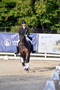Fiona Serafina Lukas und Aragorn sammelten in Darmstadt die nächsten Dreisterne-S-Siege. | © Dill