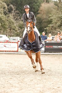 Lea-Sophia Gut und Sharm-el-Sheikh gewinnen das S-Springen. | © Janina Sanwald