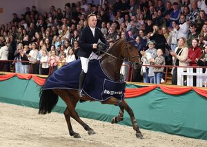 Sensationeller Sieger in de BW-Qualifikation von Bisingen: Hendrik Mader mit Cranach | © Roger Müller